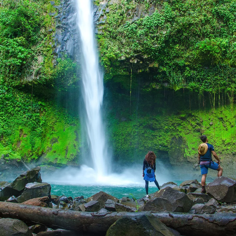 Journée d'aventure et de détente dans le paradis naturel d'Arenal.