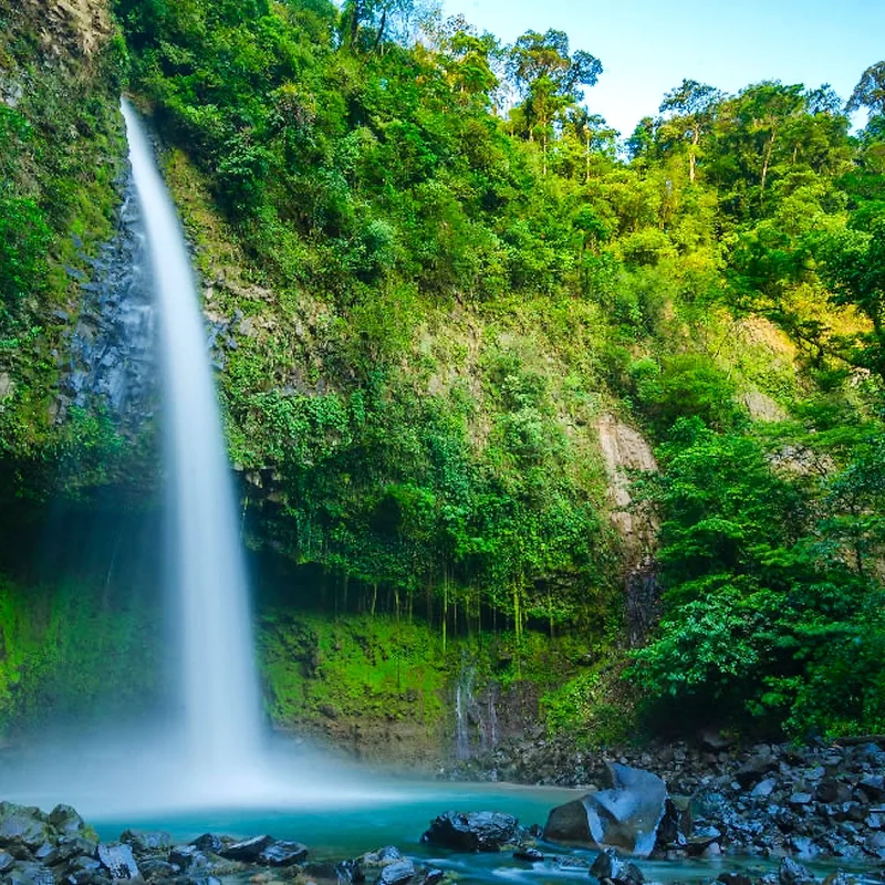 Water slides and family fun at La Fortuna's largest thermal resort.