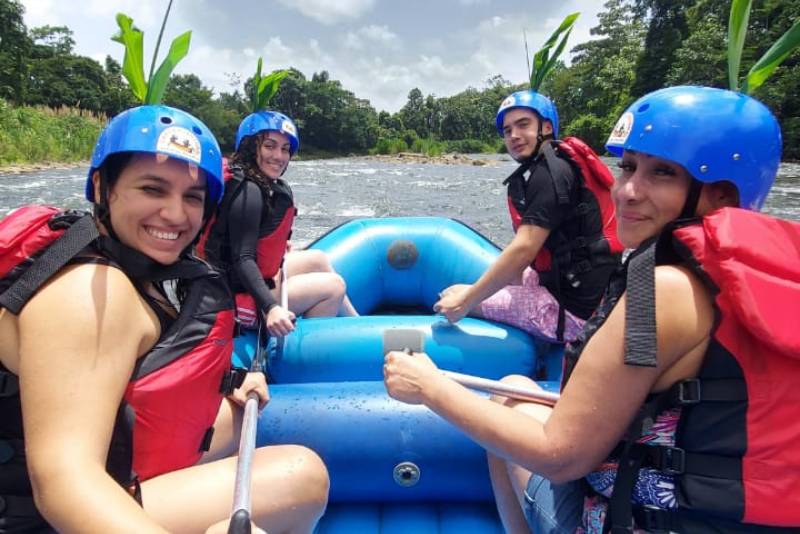 Rafting tour in Sarapiqui River